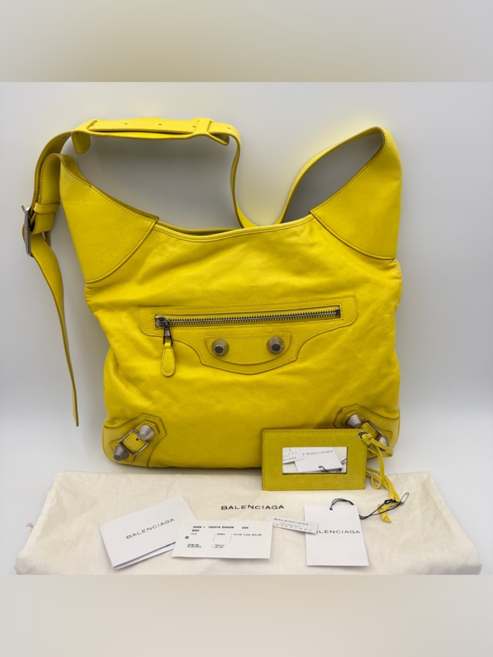 Balenciaga Giant Silver Maxi Besace Messenger Bag with dust bag - Picture 3 of 16